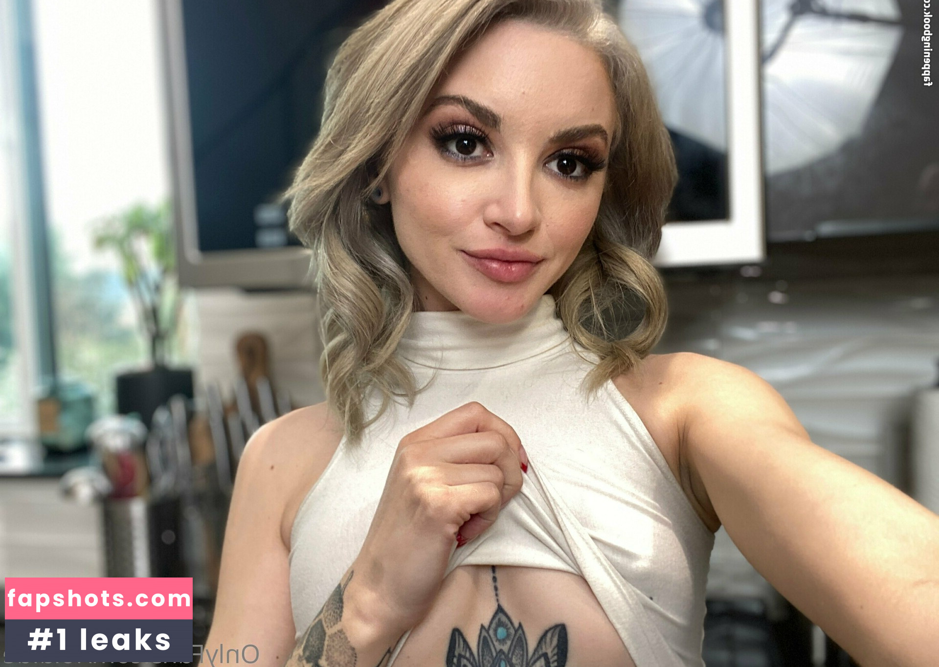 Lola Fae gallery photo #307