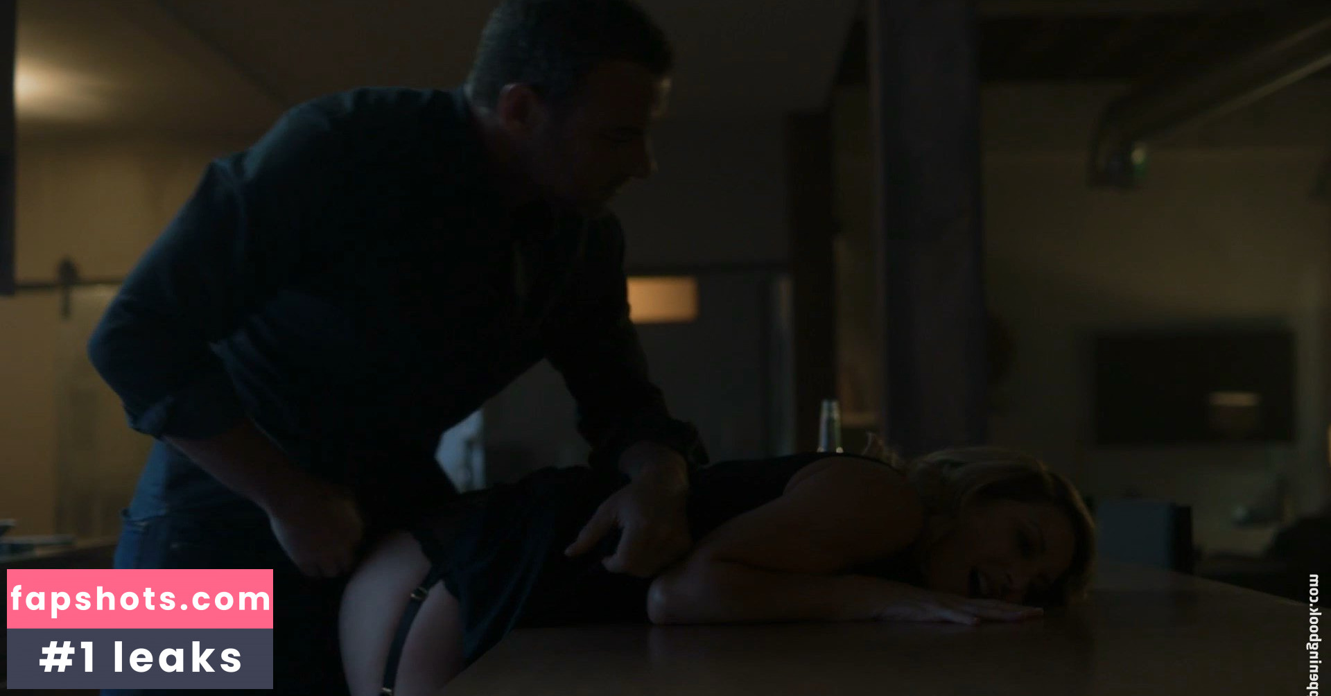 Lola Glaudini gallery photo #43