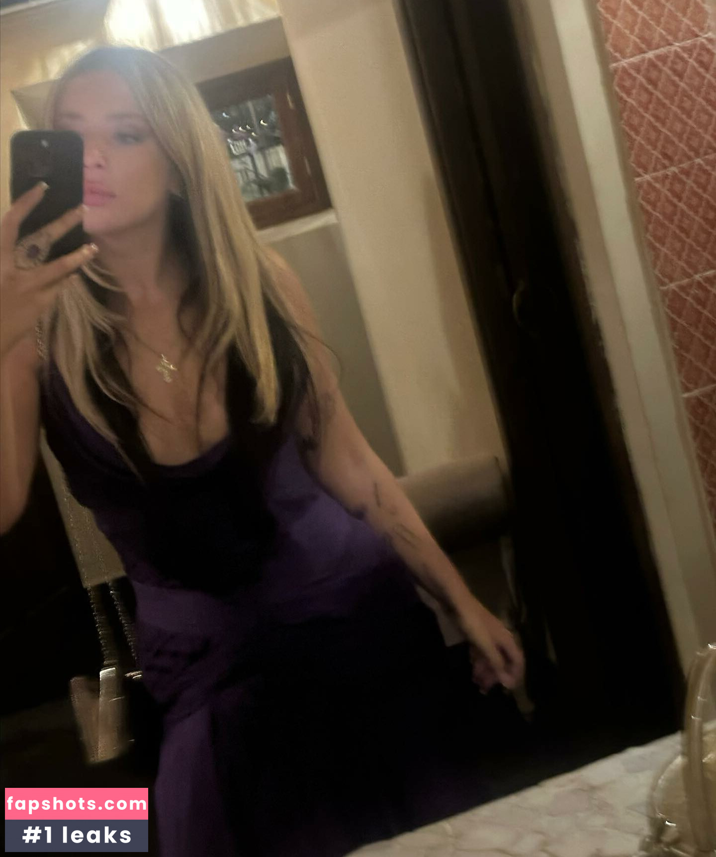 Lola Indigo gallery photo #28