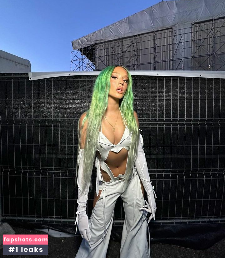 Lola Indigo gallery photo #43