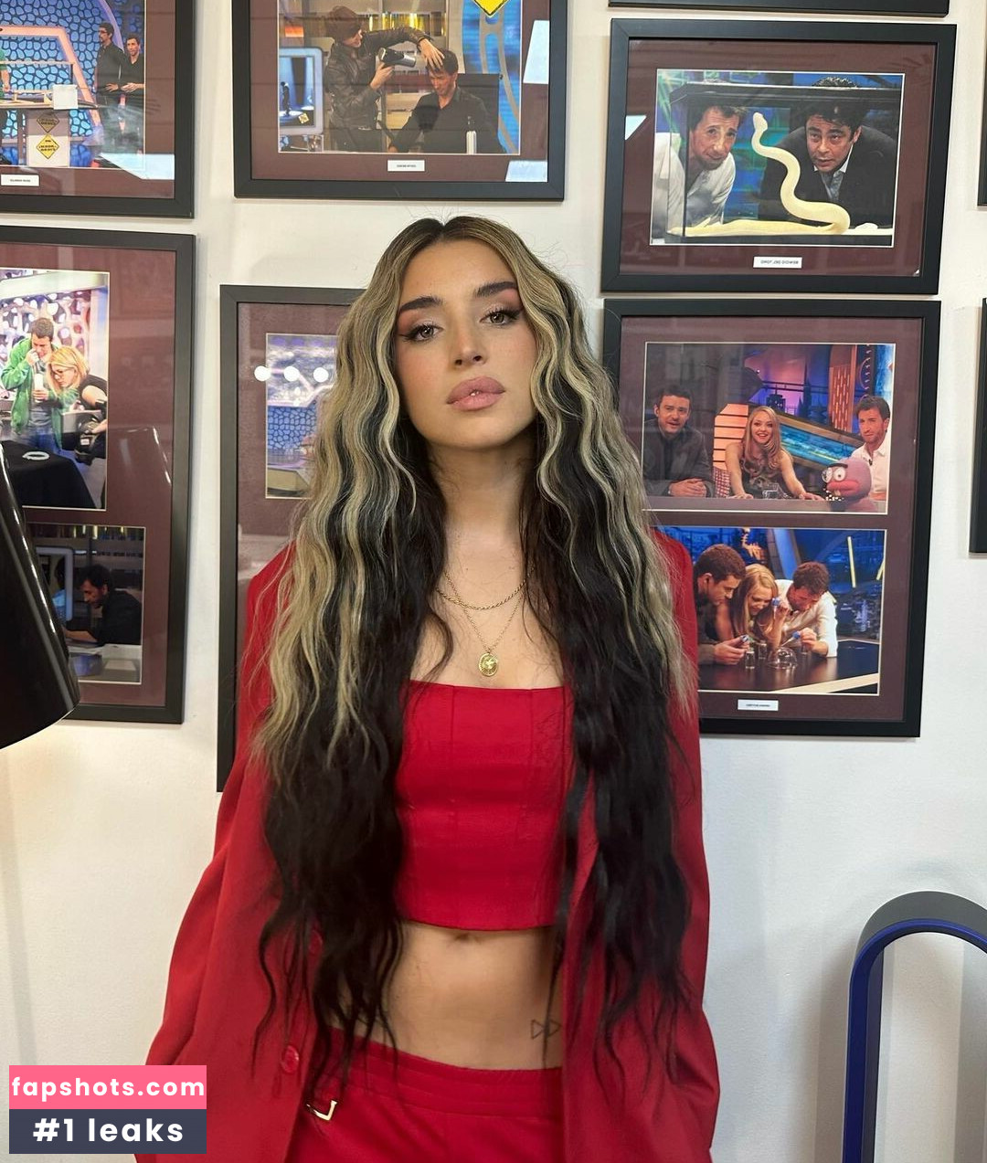 Lola Indigo gallery photo #65