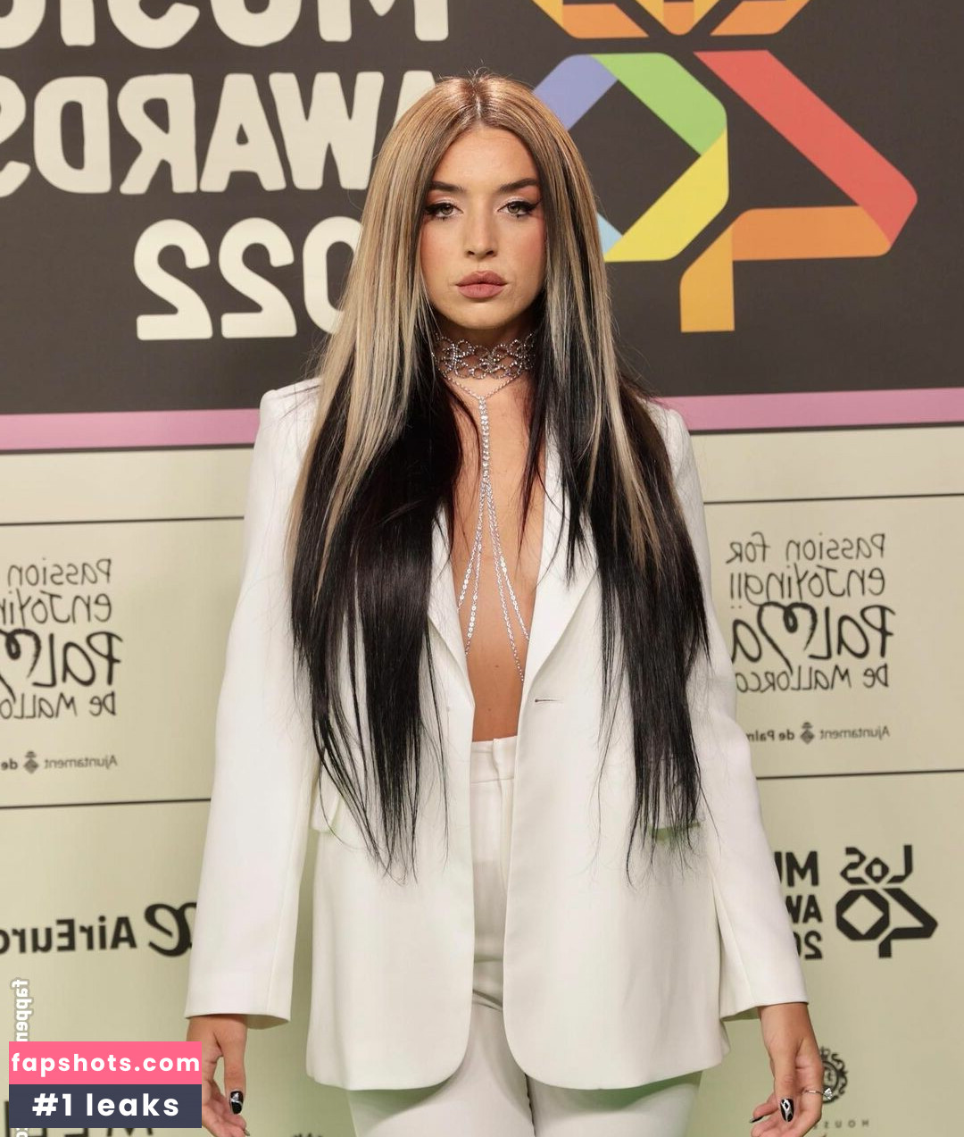 Lola Indigo gallery photo #74