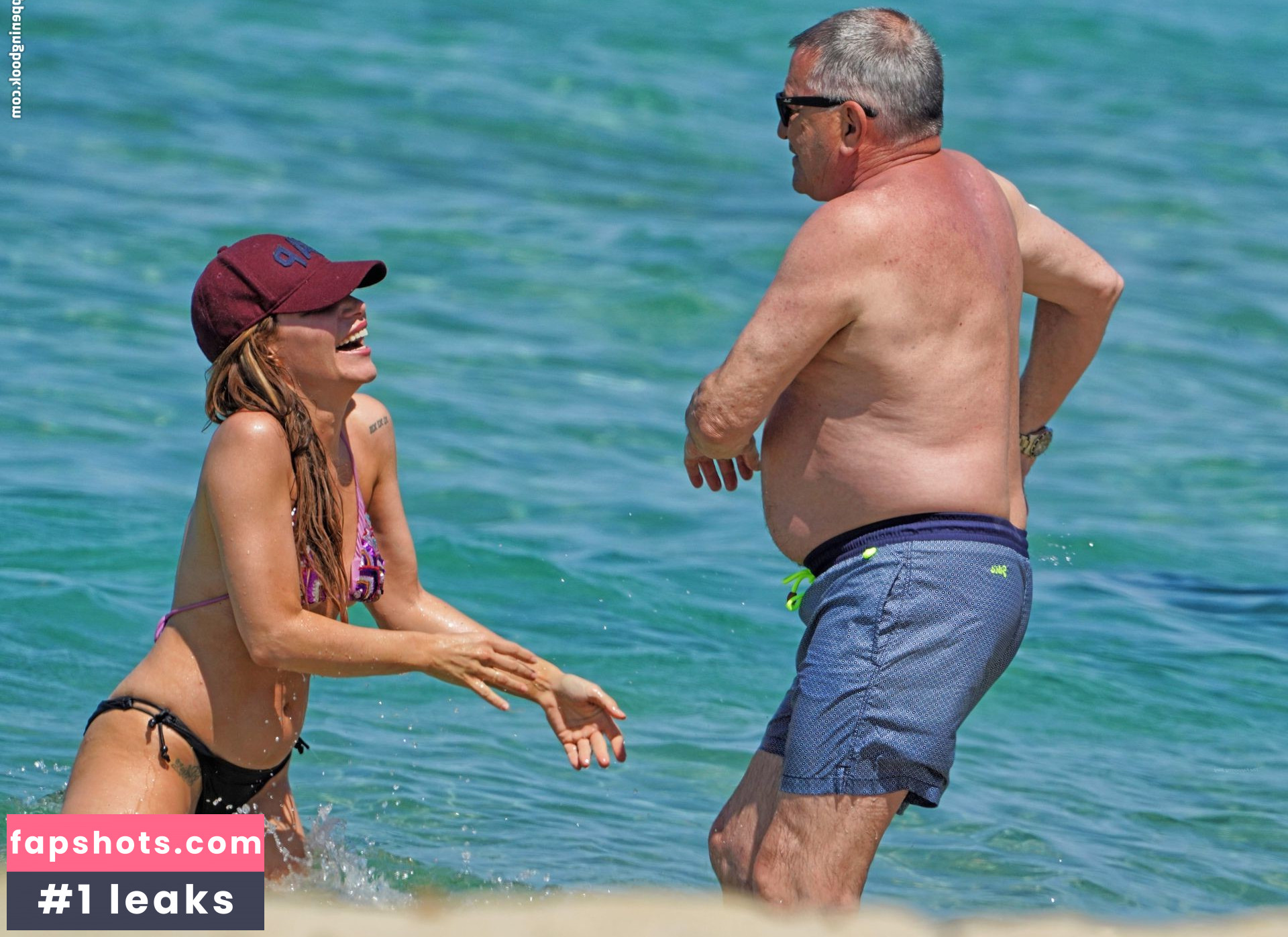 Lola Marois gallery photo #21