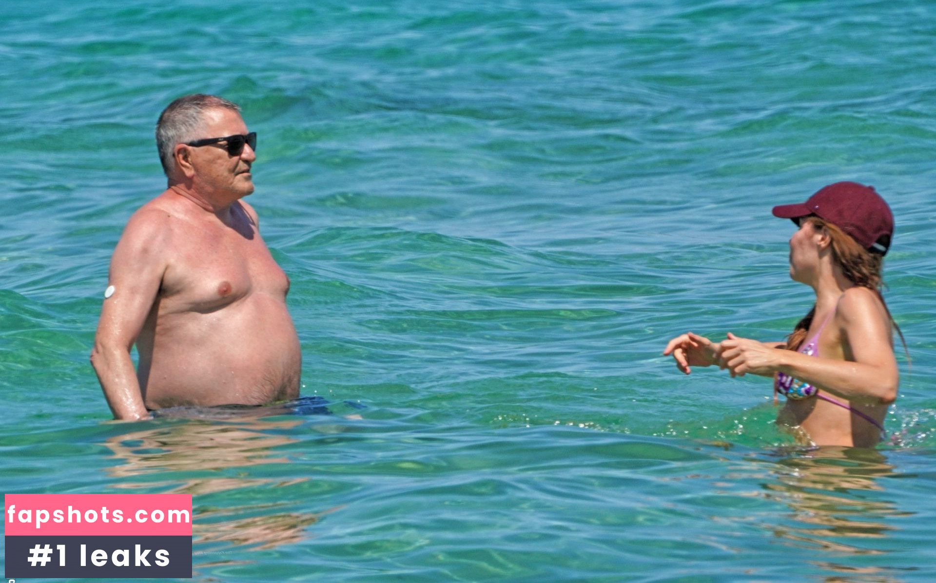 Lola Marois gallery photo #25