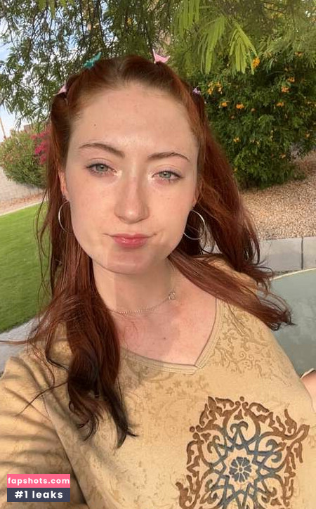 Lola May gallery photo #16