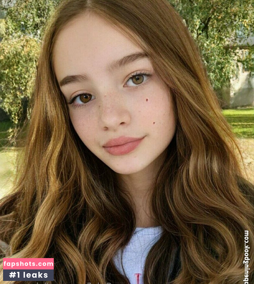 lola_redly gallery photo #31