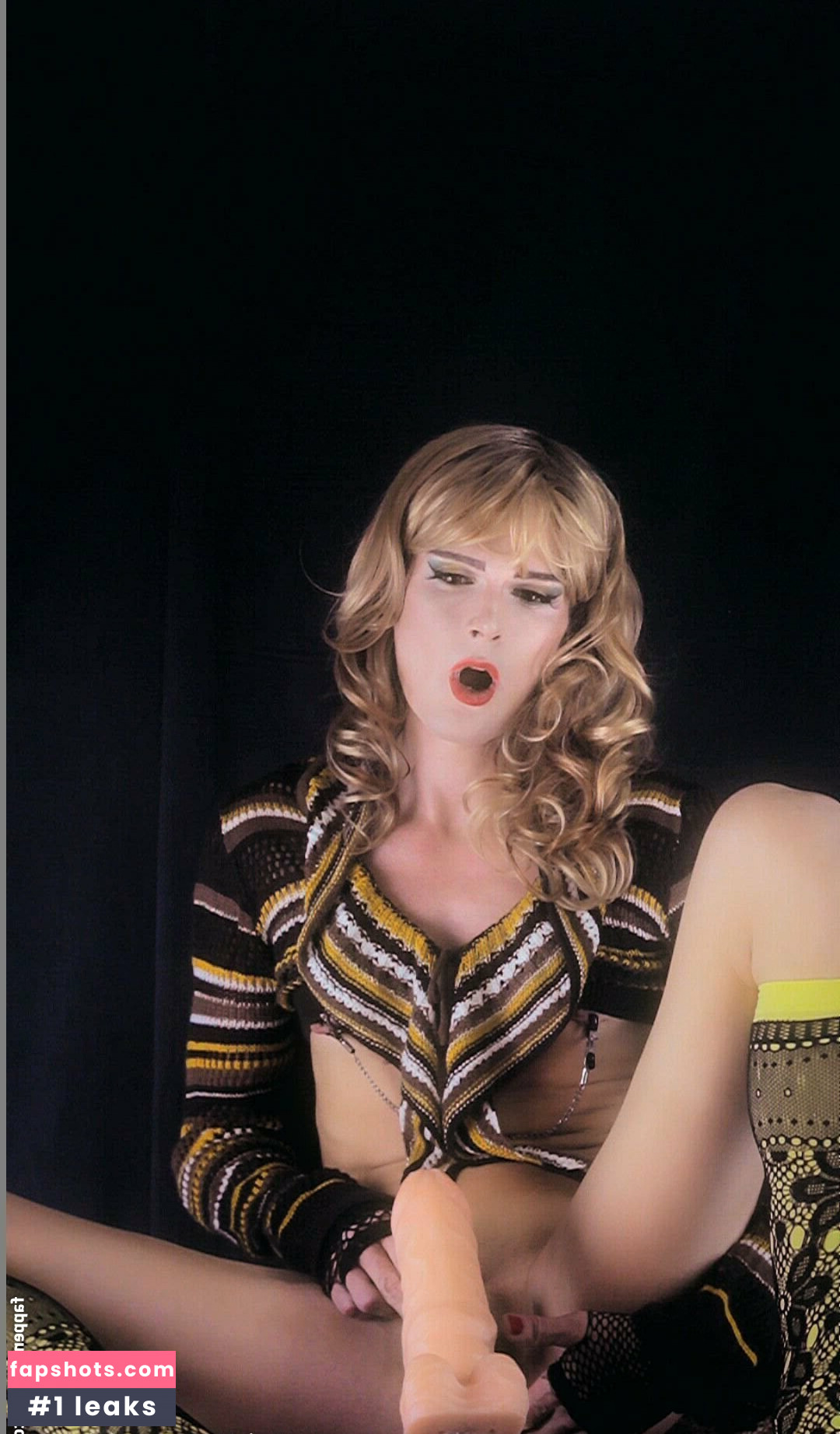 lola_spais gallery photo #5