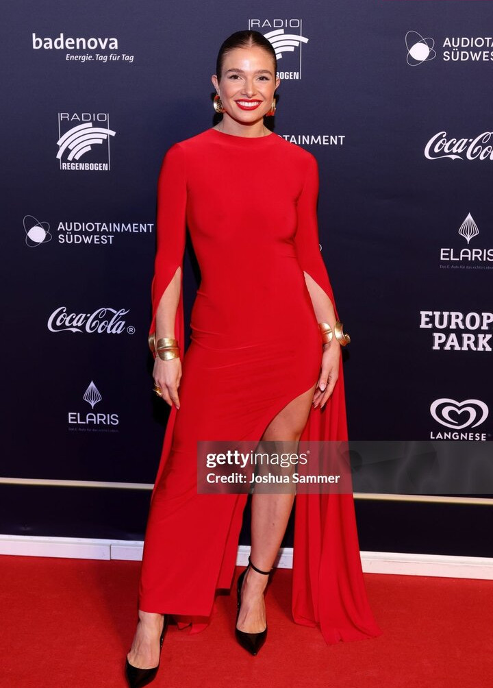 lola-weippert gallery photo #294