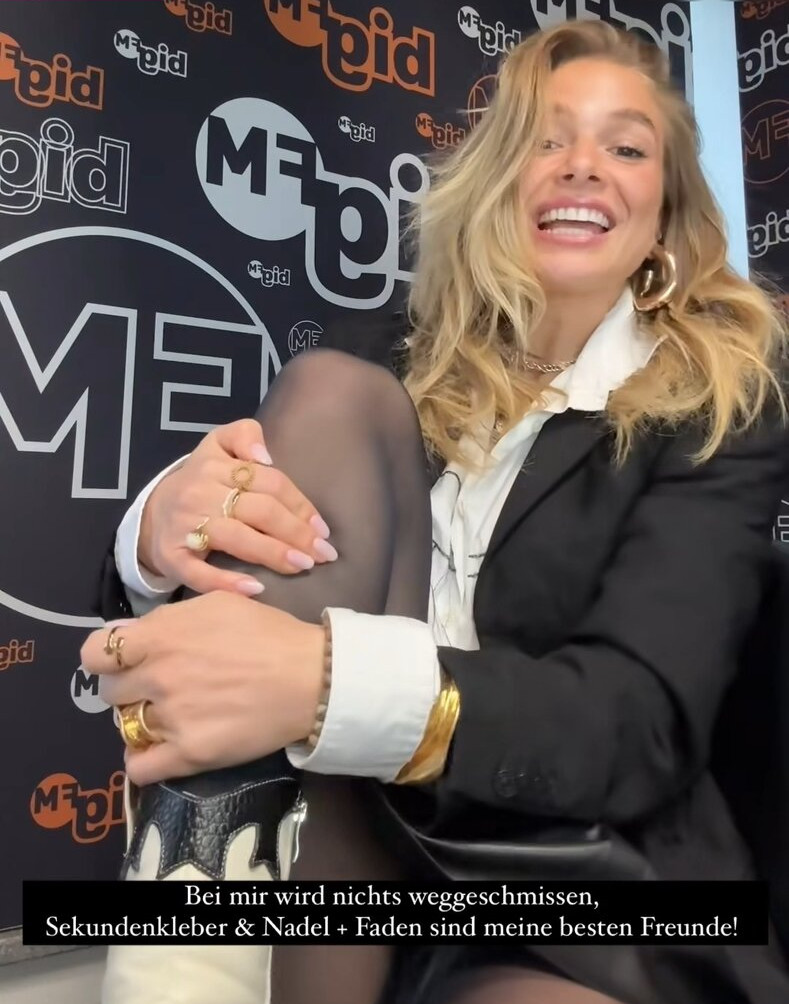 lola-weippert gallery photo #300