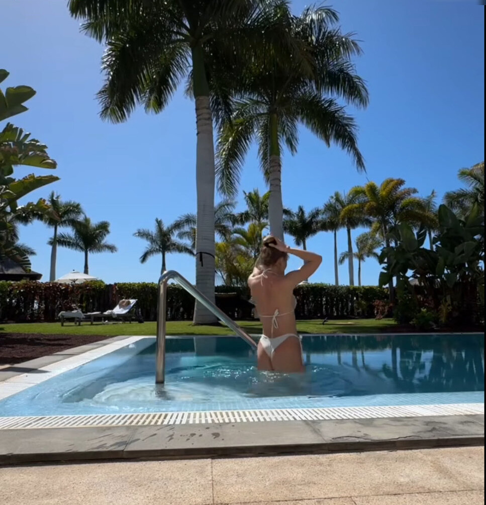 lola-weippert gallery photo #352