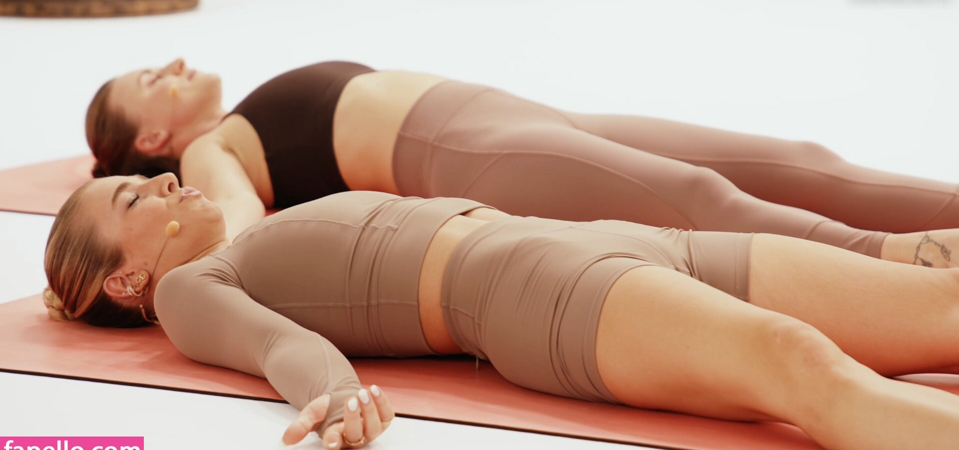 lola-weippert gallery photo #381