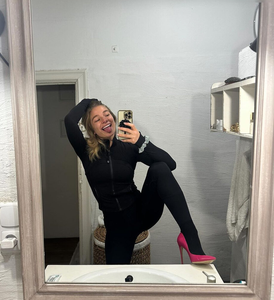 lola-weippert gallery photo #434