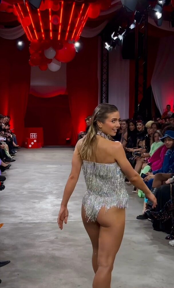 lola-weippert gallery photo #458