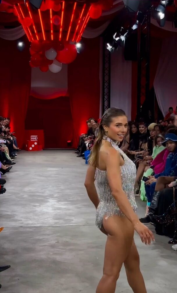 lola-weippert gallery photo #460