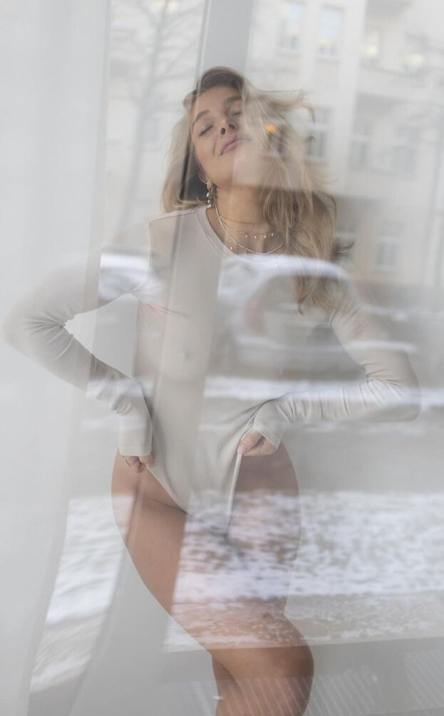 lola-weippert gallery photo #584