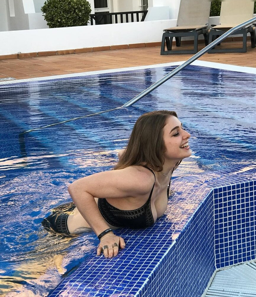 lola-weippert gallery photo #699