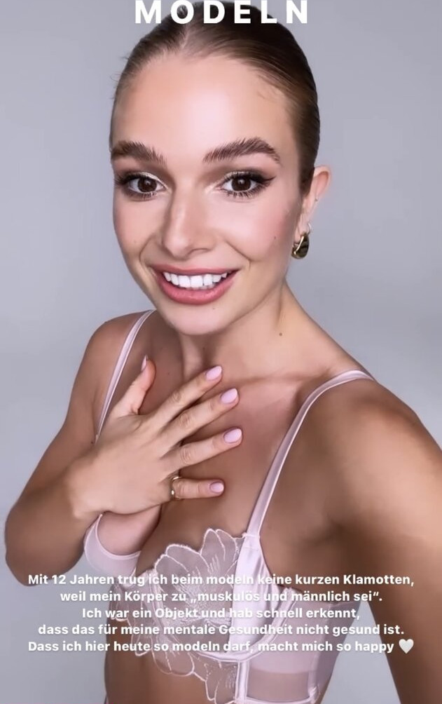 lola-weippert gallery photo #749