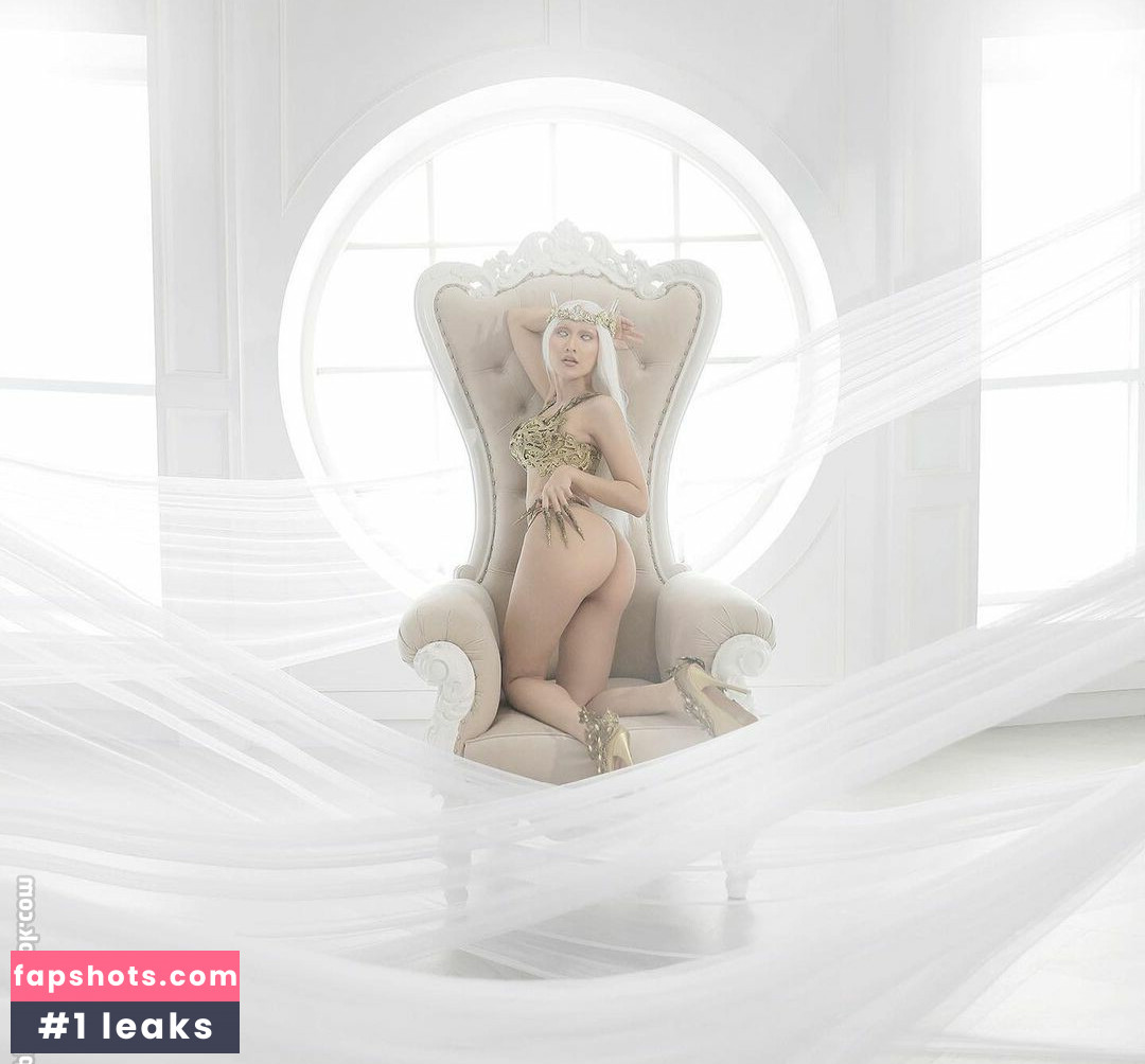 Lola Zieta gallery photo #10