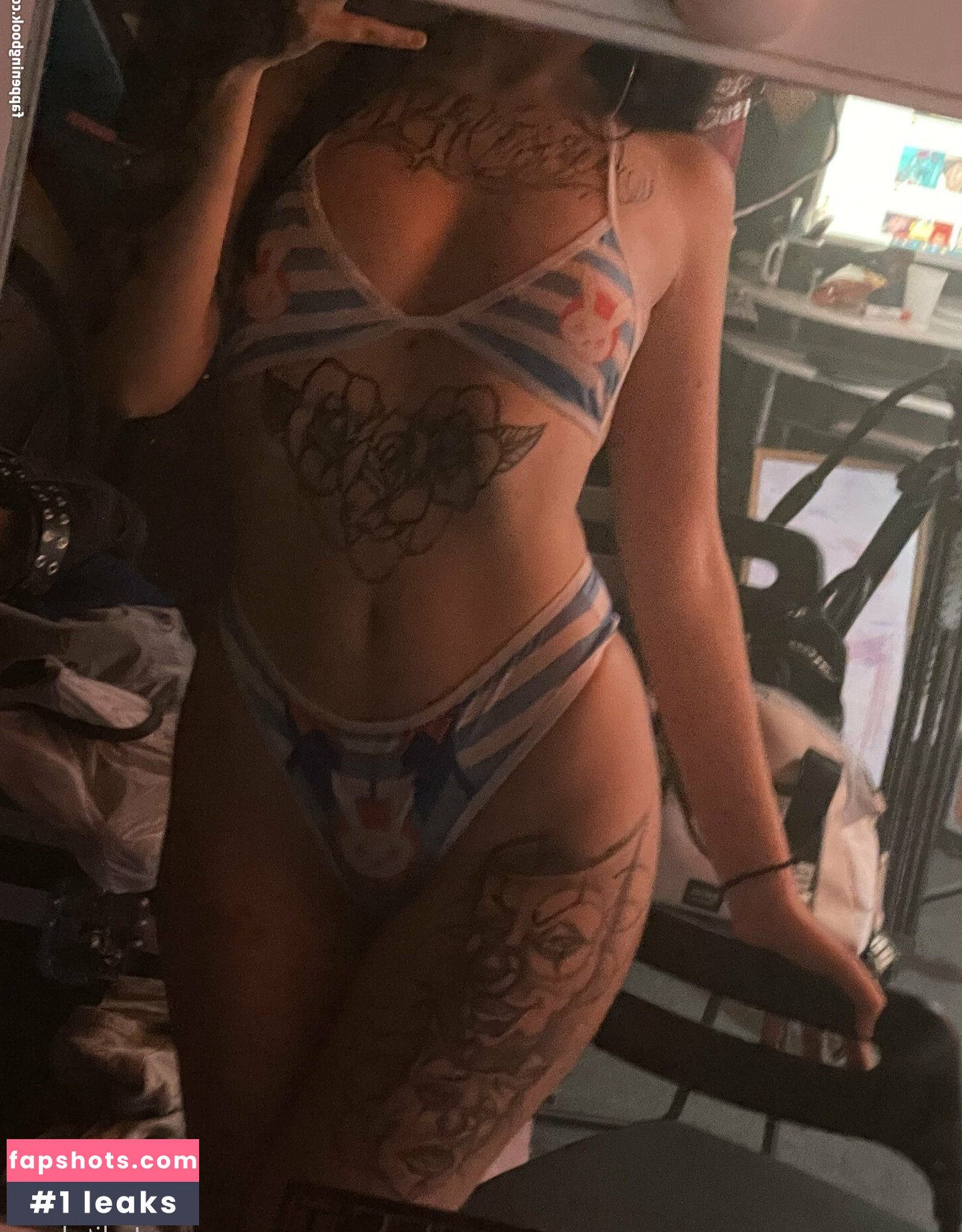 lolabuny18 gallery photo #35