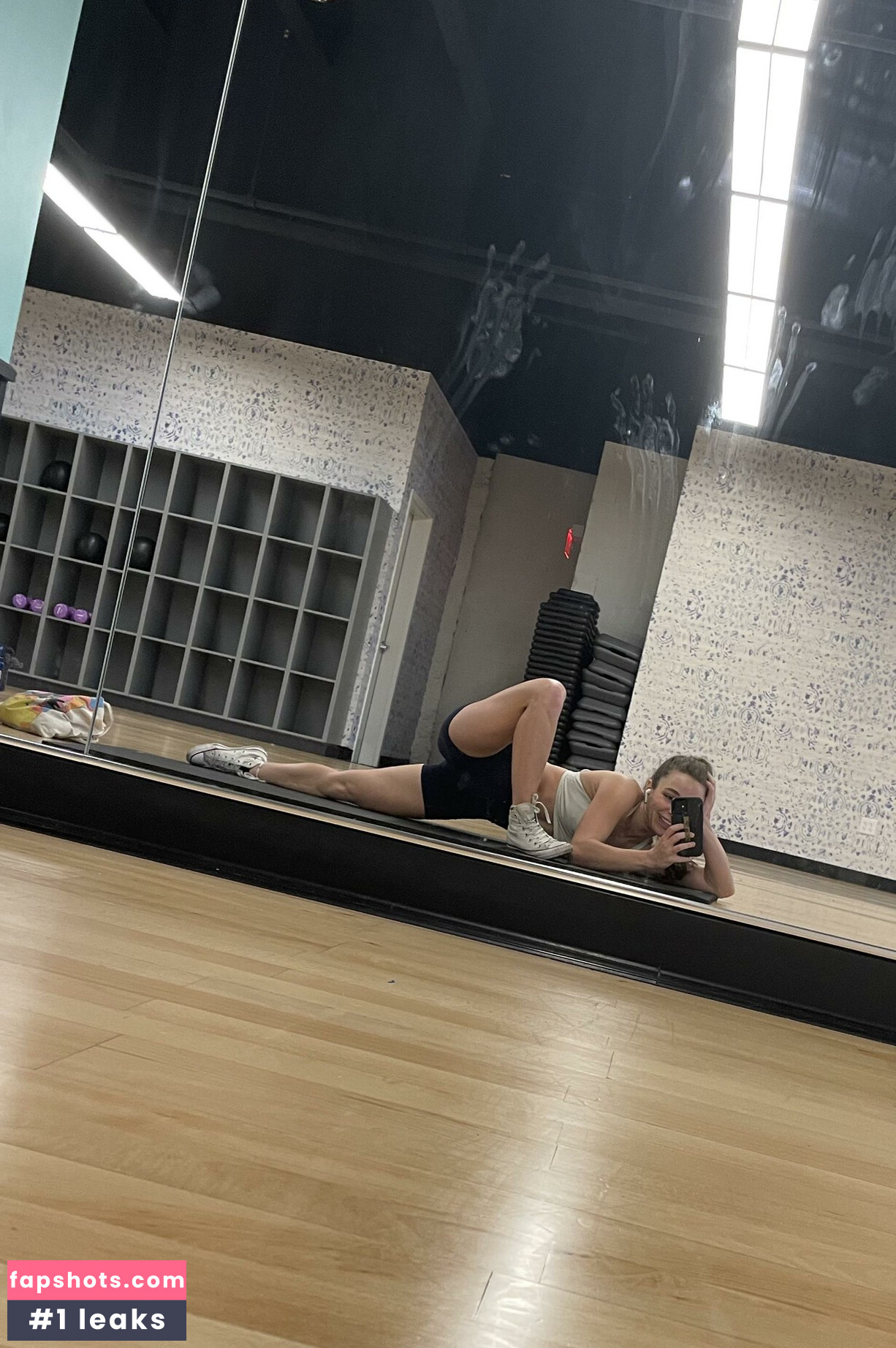 lolamoves Nahé úniky fotek pouze od fanoušků #16 - Fapshots