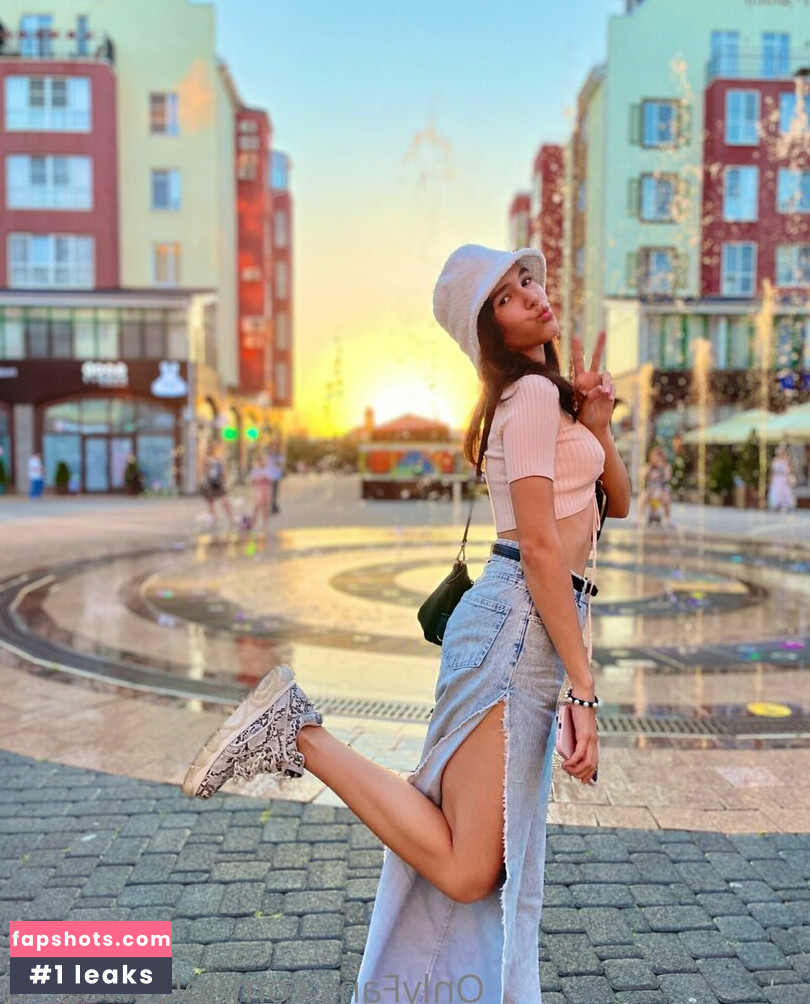 lolasweetxo Nude Leaks OnlyFans Photos #530 - Fapshots