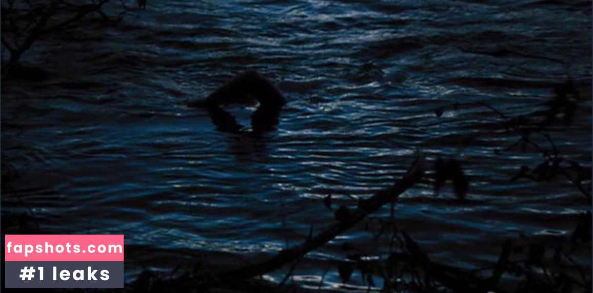 Lolita Davidovich gallery photo #8