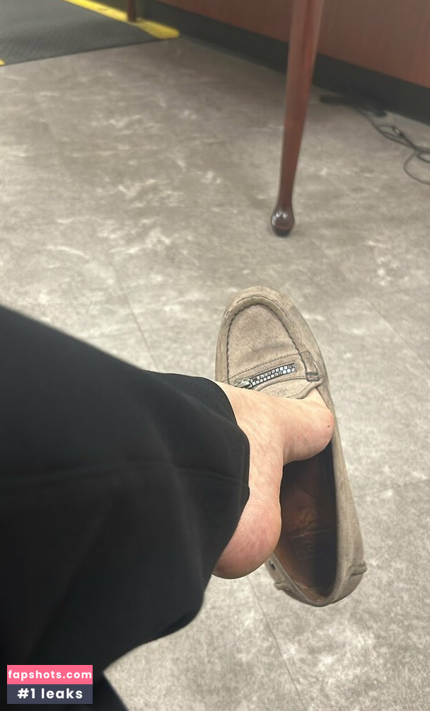 lollietoes_92_vip Filtración Desnuda OnlyFans Foto #25 - Fapshots