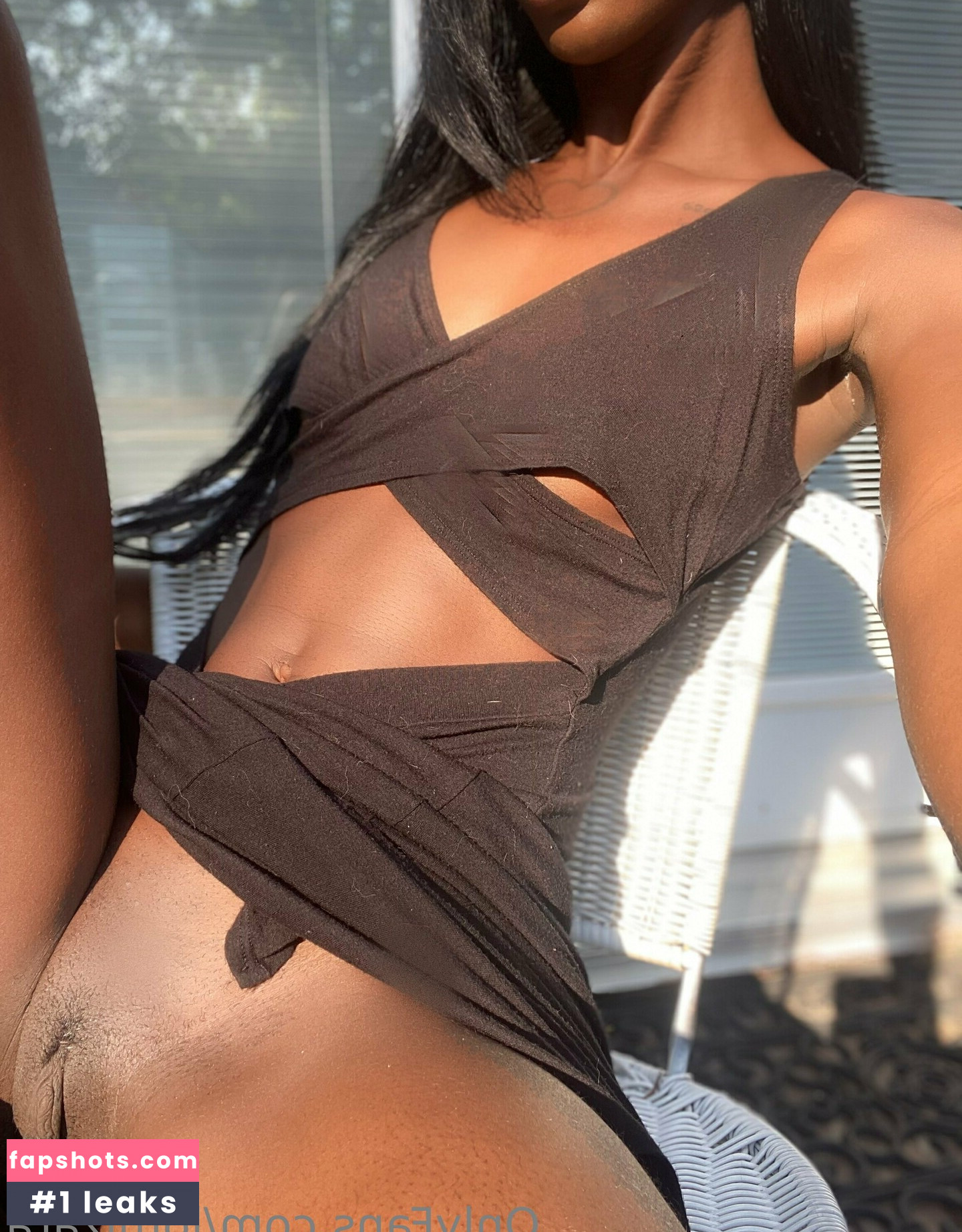 LomlZara gallery photo #3