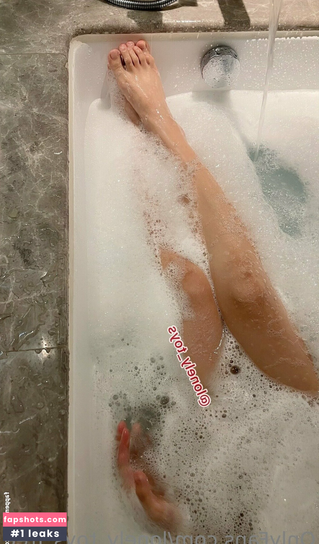 lonely_toys_free gallery photo #35