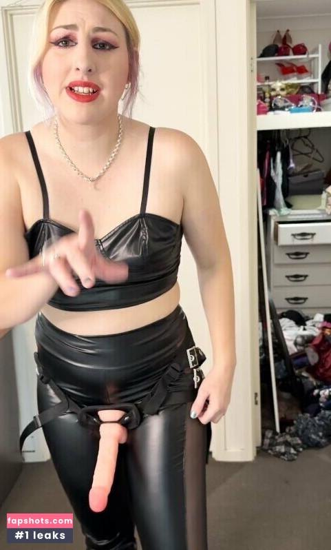 lonelygamergal gallery photo #15