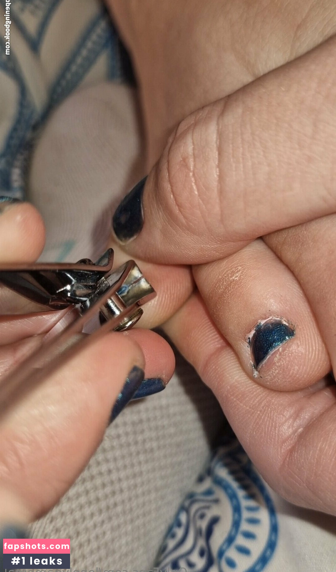 lonelygamergal gallery photo #16