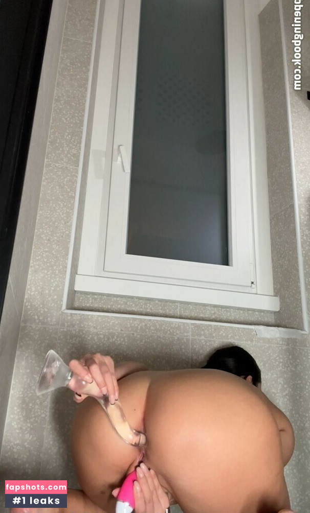 LonelyMeow gallery photo #143