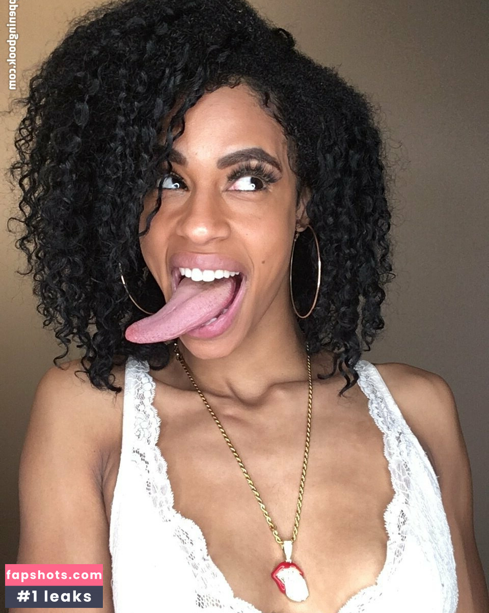 Long Tongue Fetish gallery photo #12