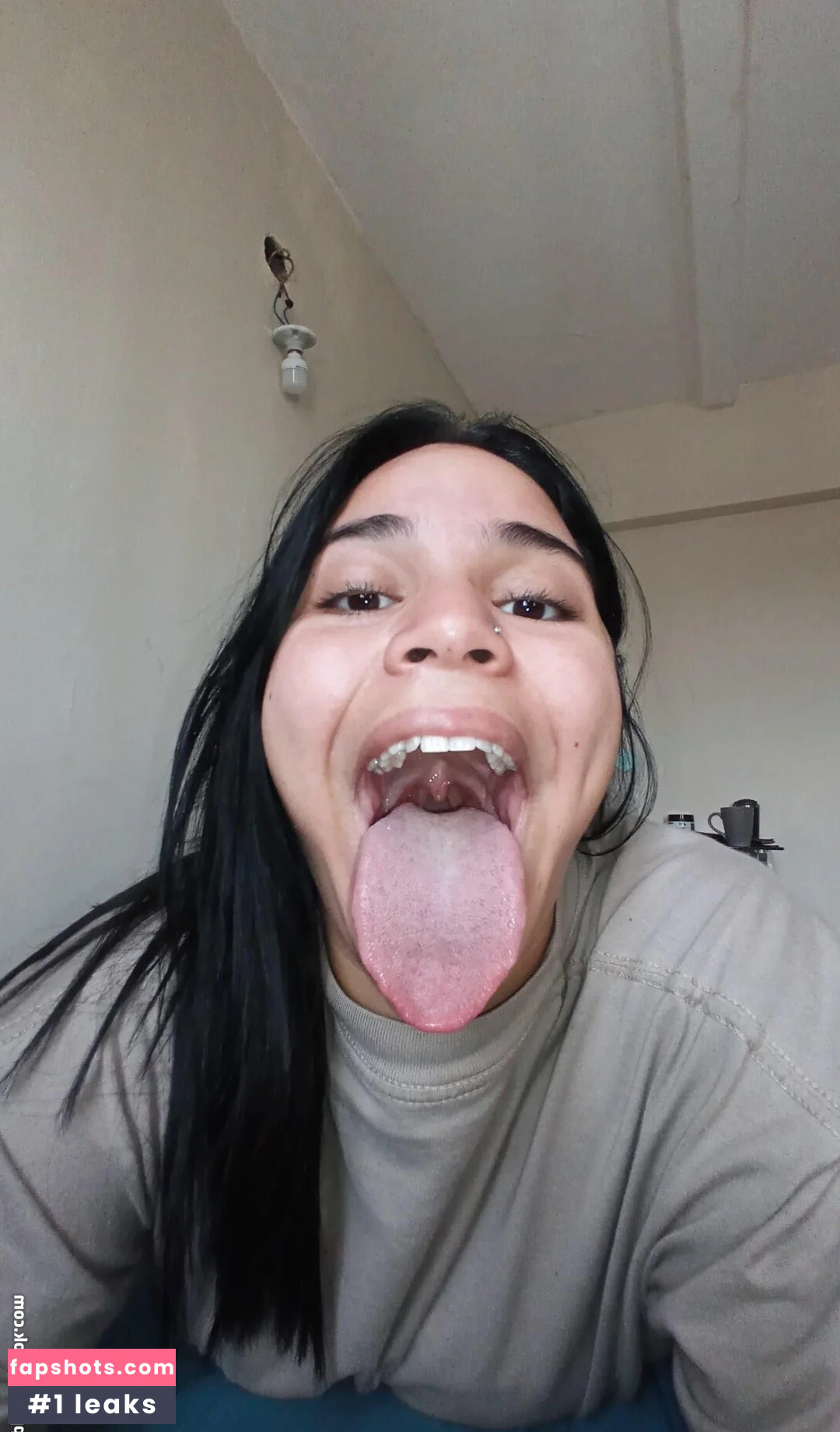 Long Tongue Fetish gallery photo #22