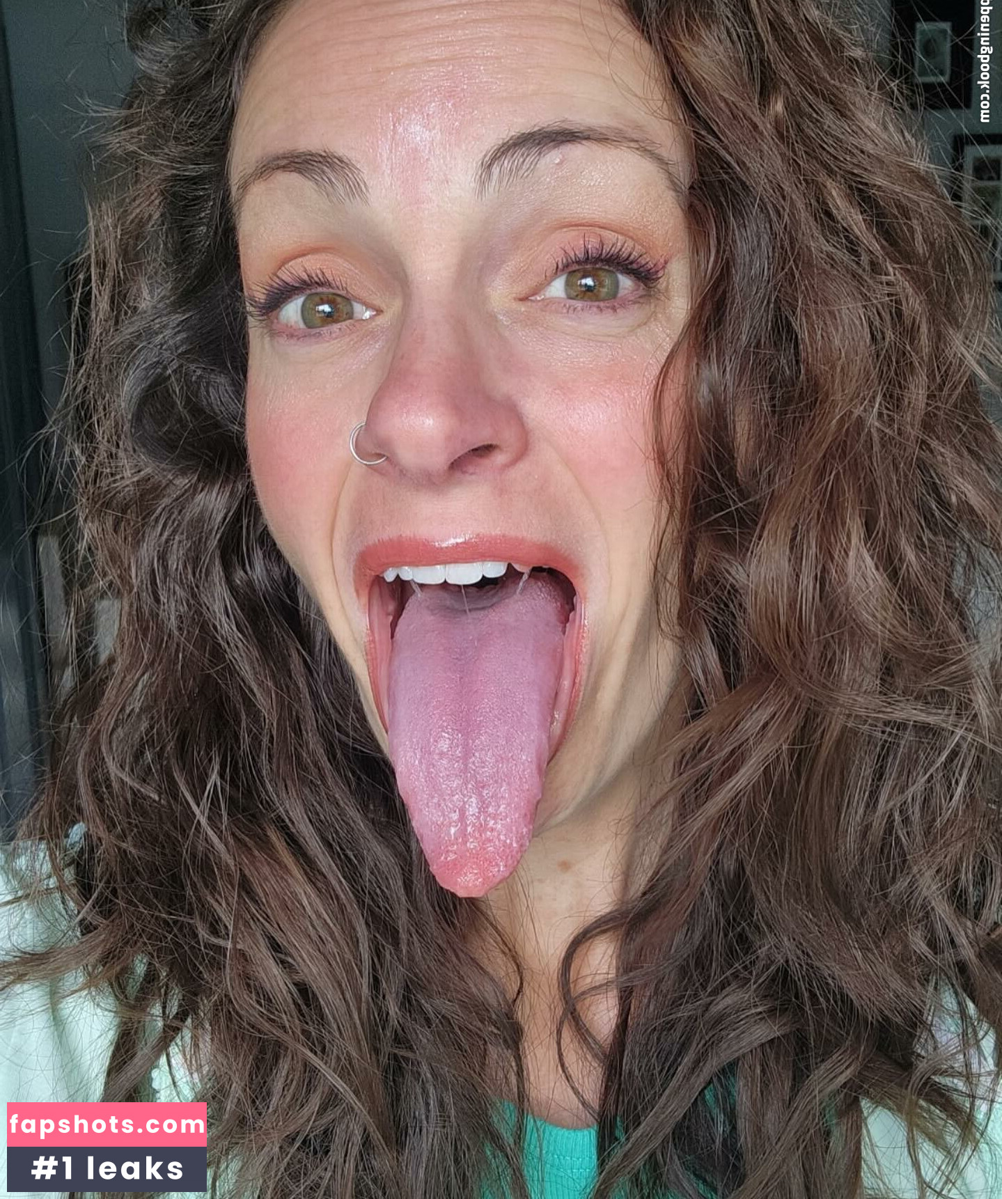 Long Tongue Fetish gallery photo #37