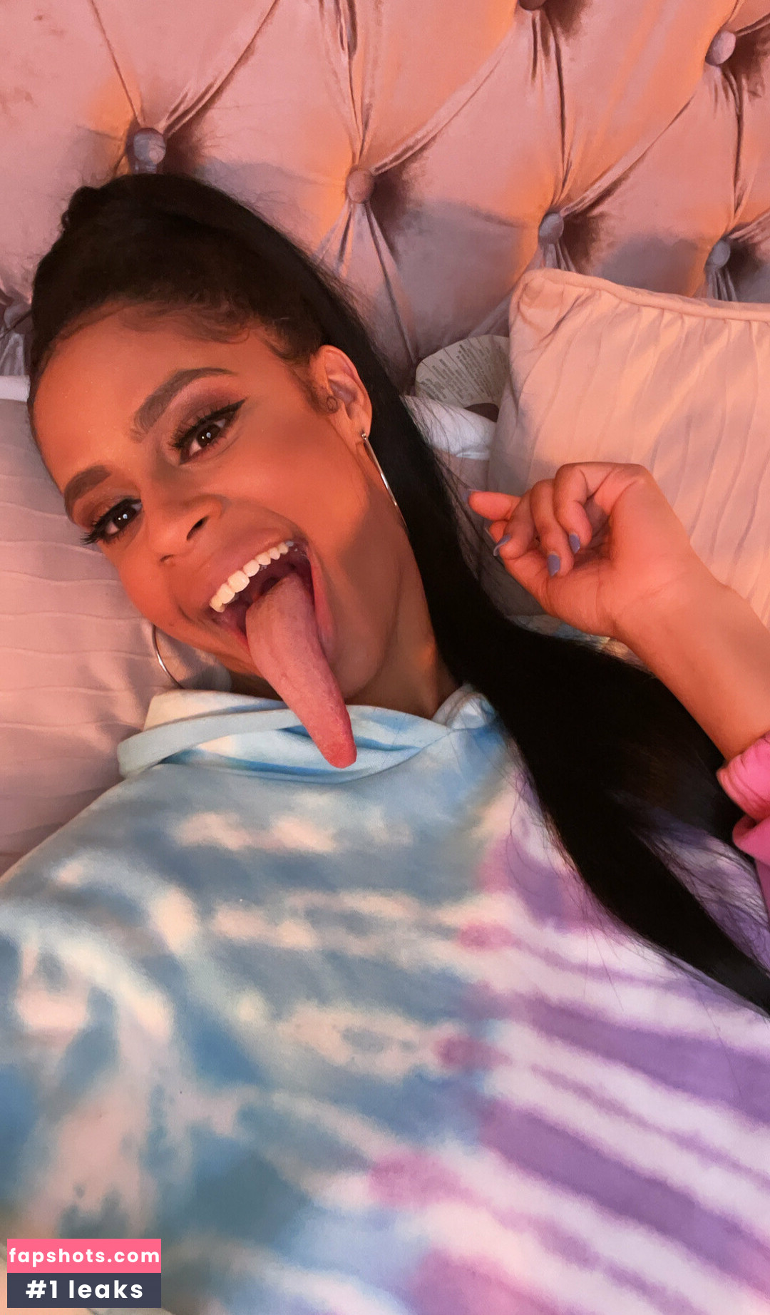 Long Tongue Fetish gallery photo #5