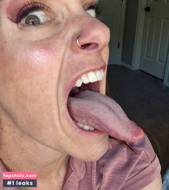 Long Tongue Fetish gallery photo #44
