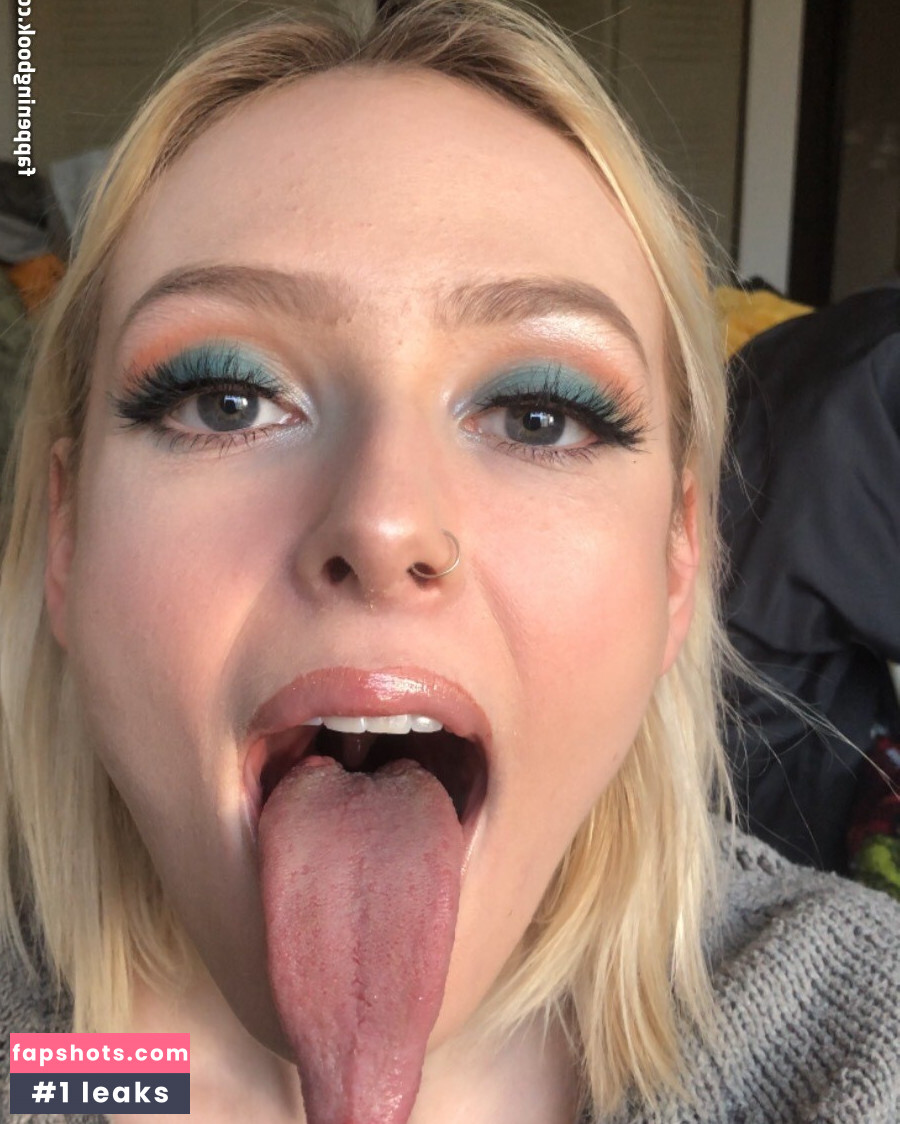 Long Tongue Fetish gallery photo #68
