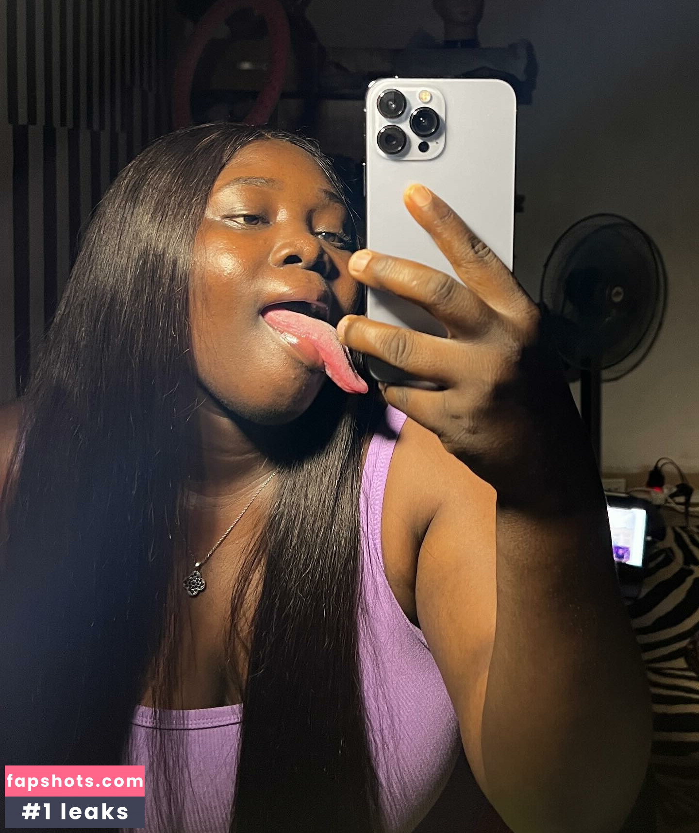 Long Tongue Fetish gallery photo #73