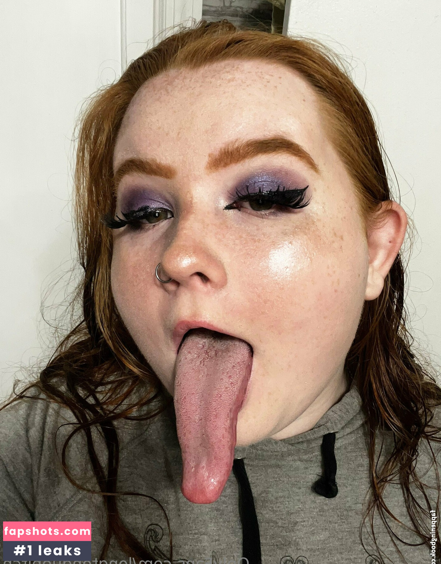 Long Tongue Fetish gallery photo #91