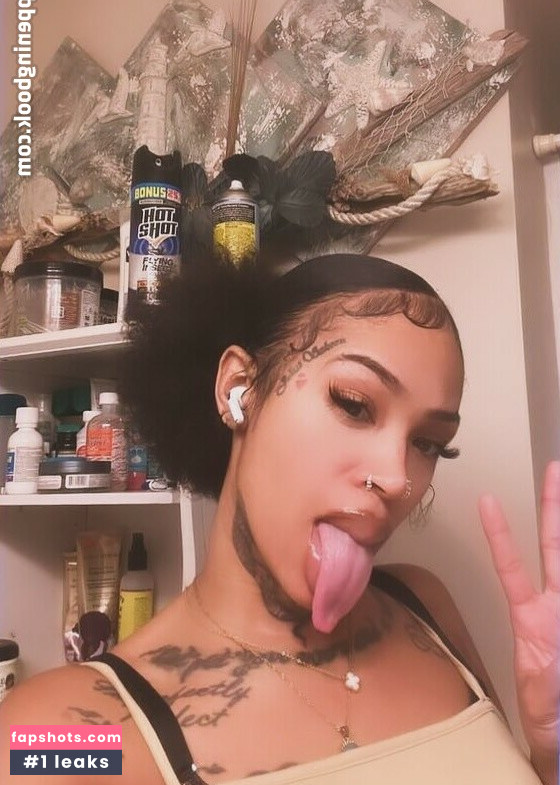 Long Tongue Fetish gallery photo #93