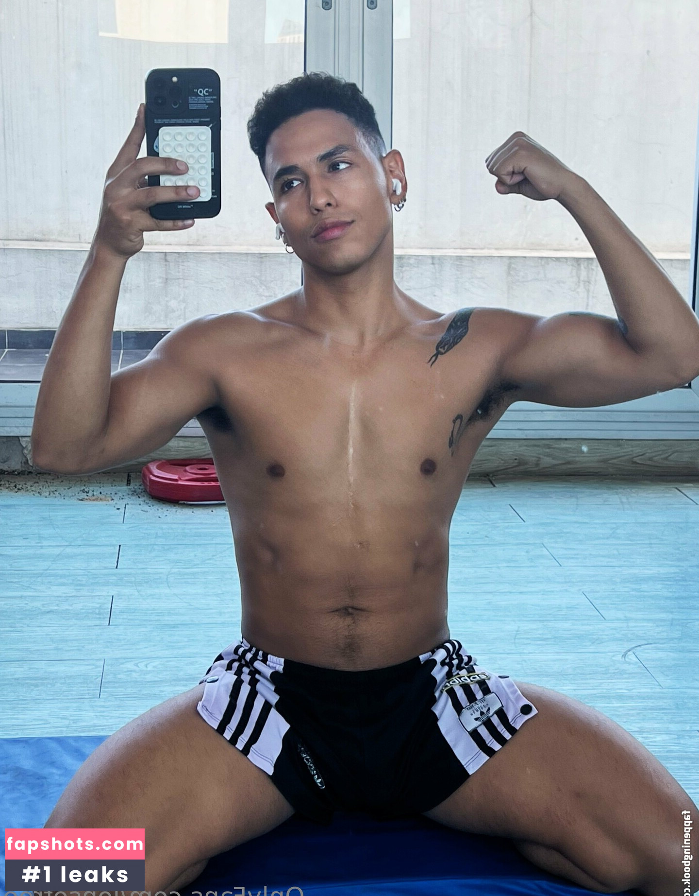 lonsofree gallery photo #5