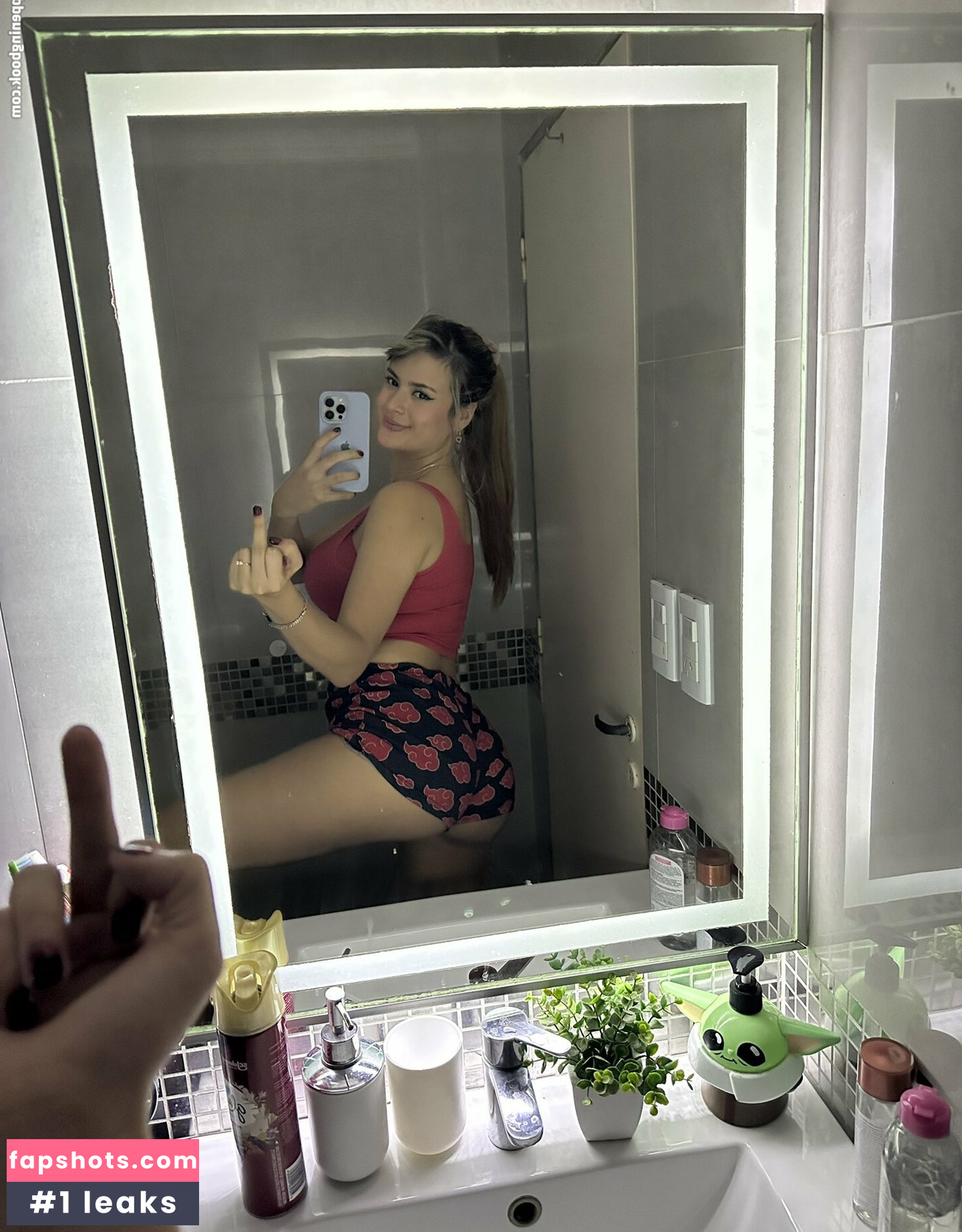 Loore Garcia gallery photo #6