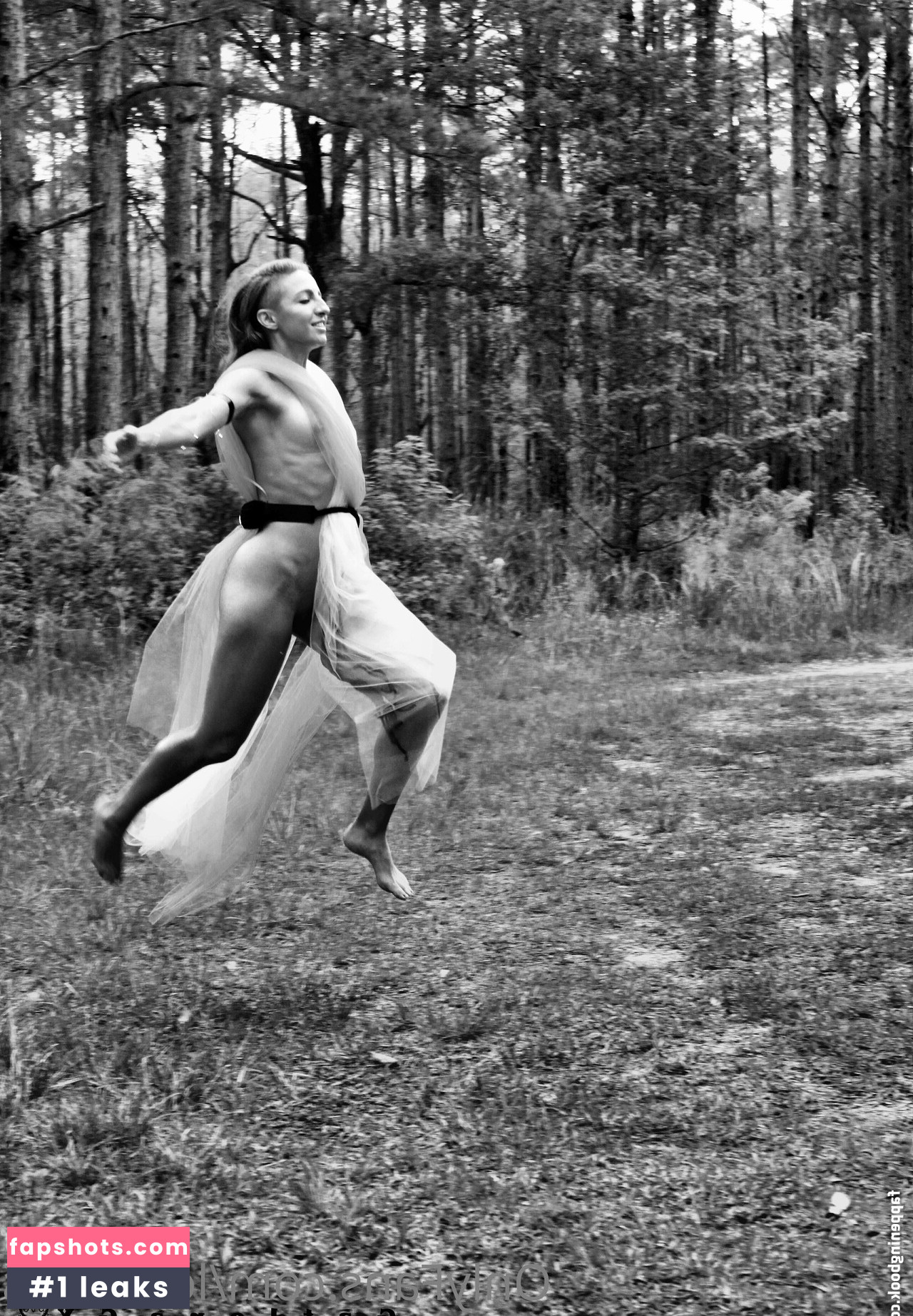 loracr0ss Nude Leaks OnlyFans Photos #24 - LeakJerk