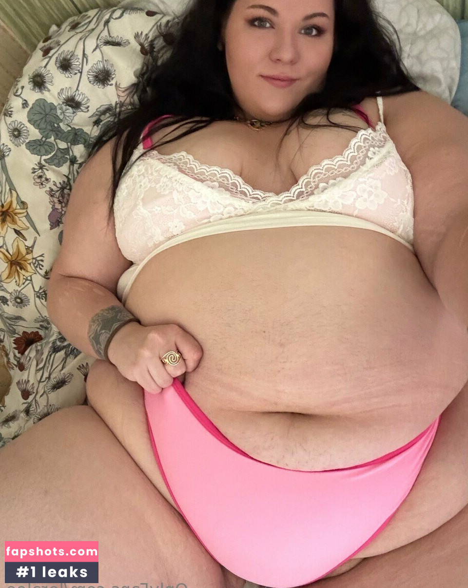 loralee gallery photo #5