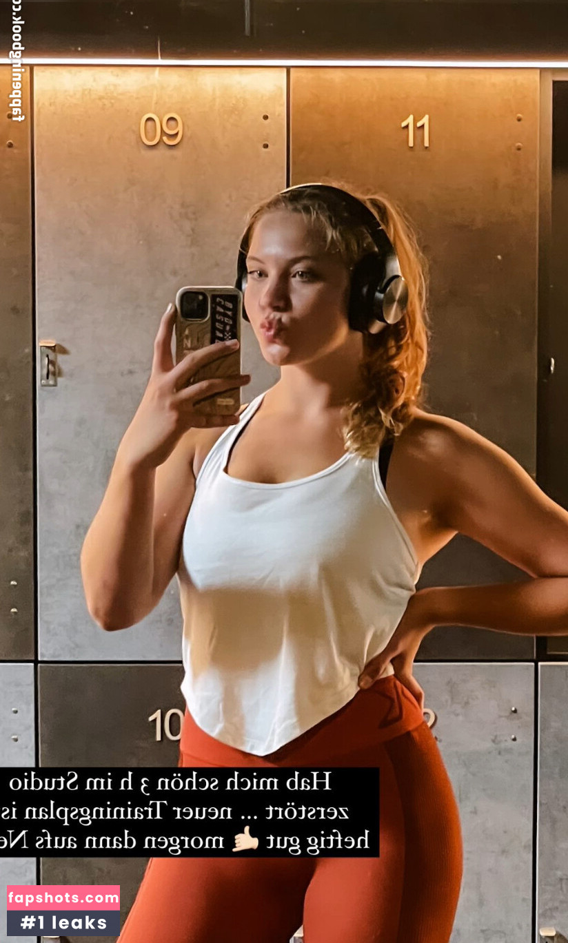 Loreena Unterwegs Nude Leaks OnlyFans Photos #4 - Fapshots