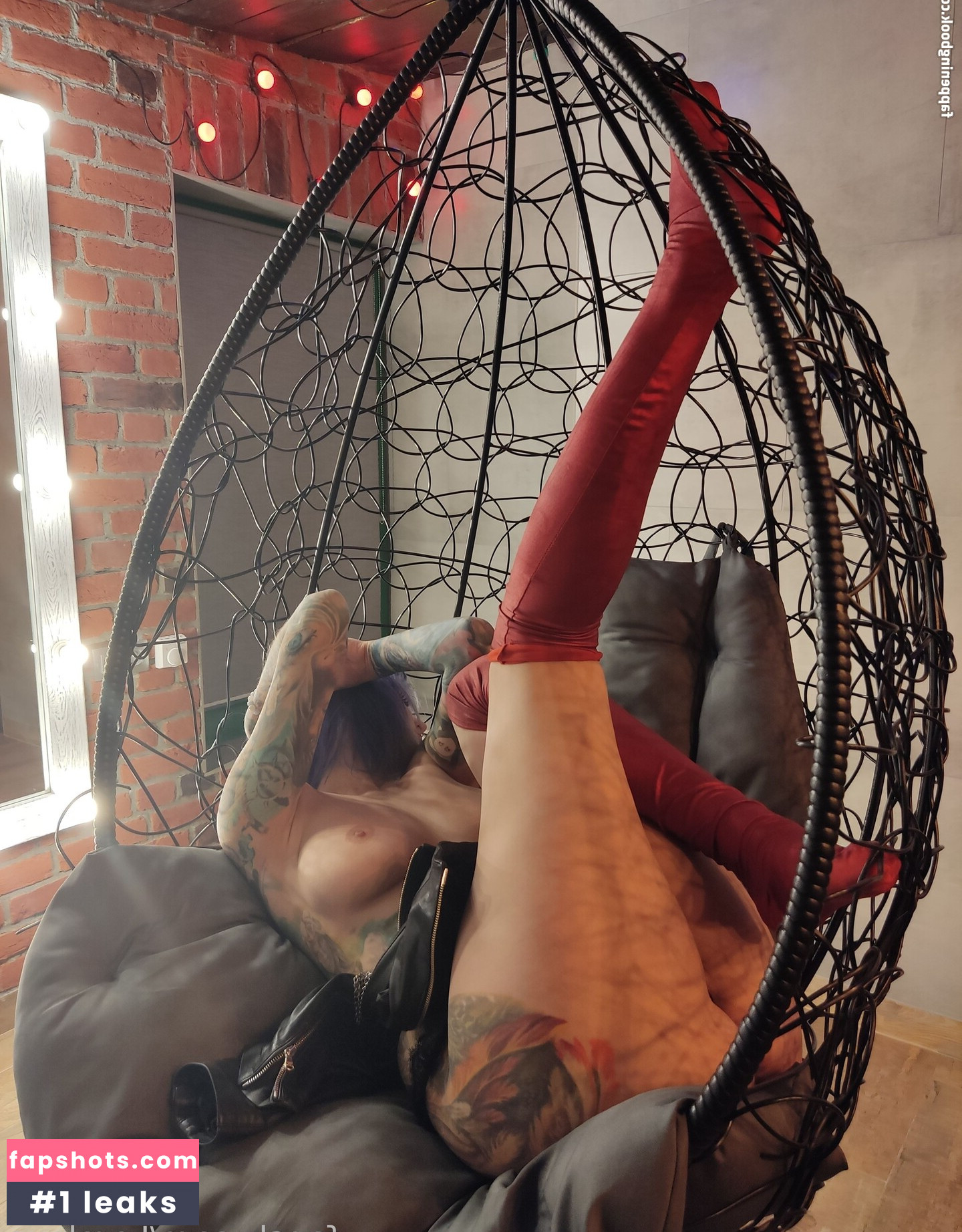 Lorelaye gallery photo #15