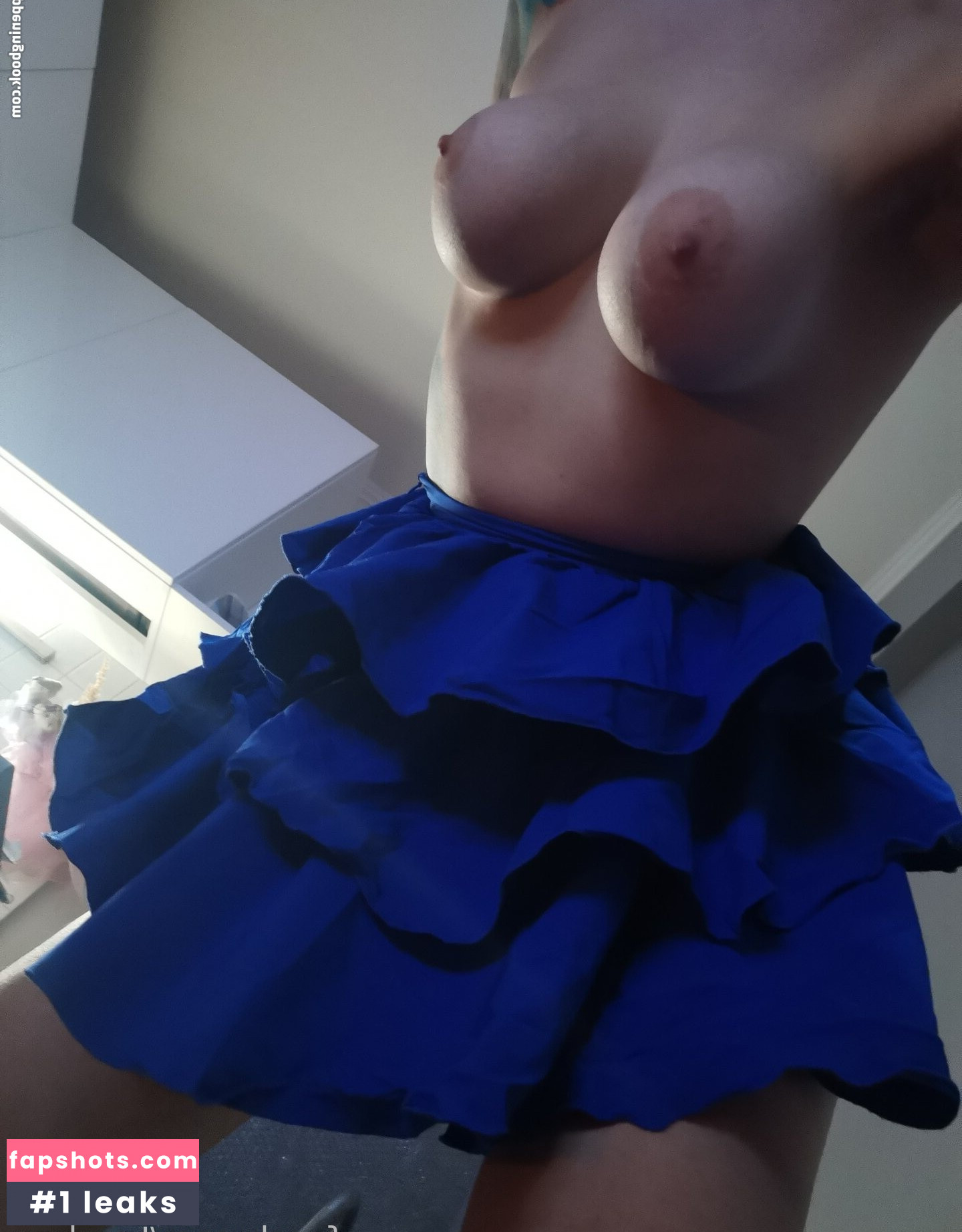 Lorelaye gallery photo #26