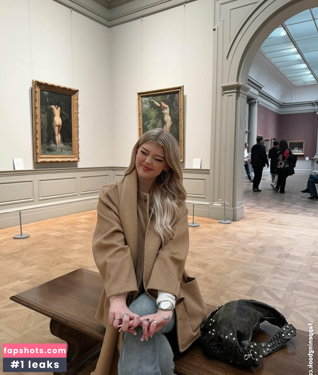 Loren Gray gallery photo #56