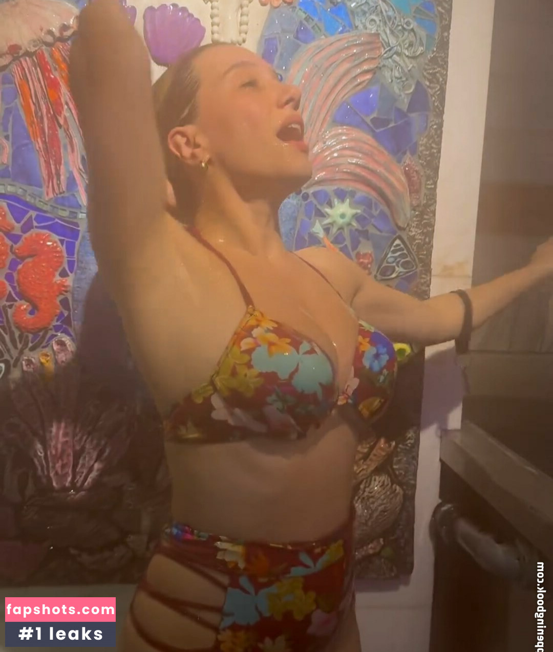 Lorena Comparato gallery photo #2